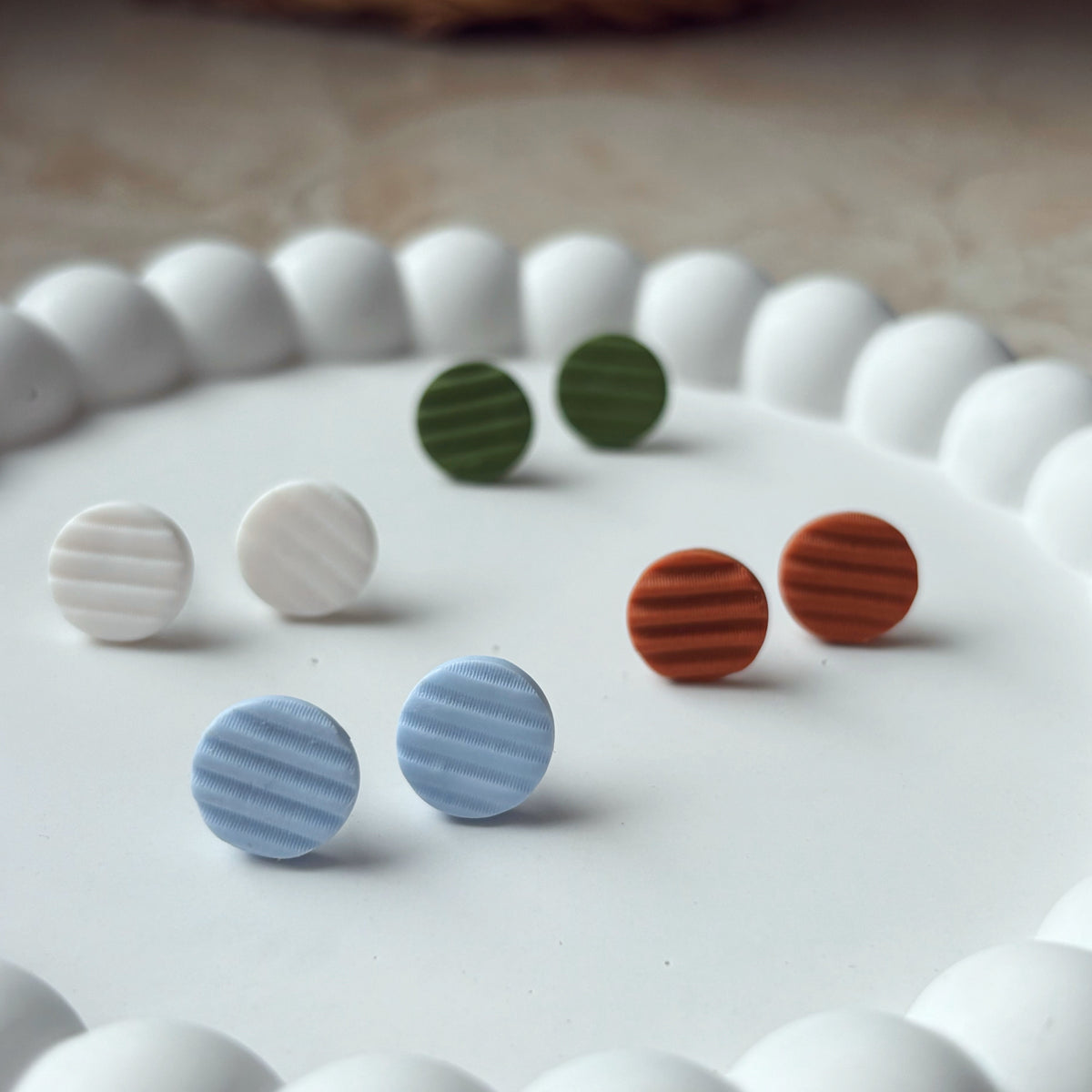 Medium Dots ridget